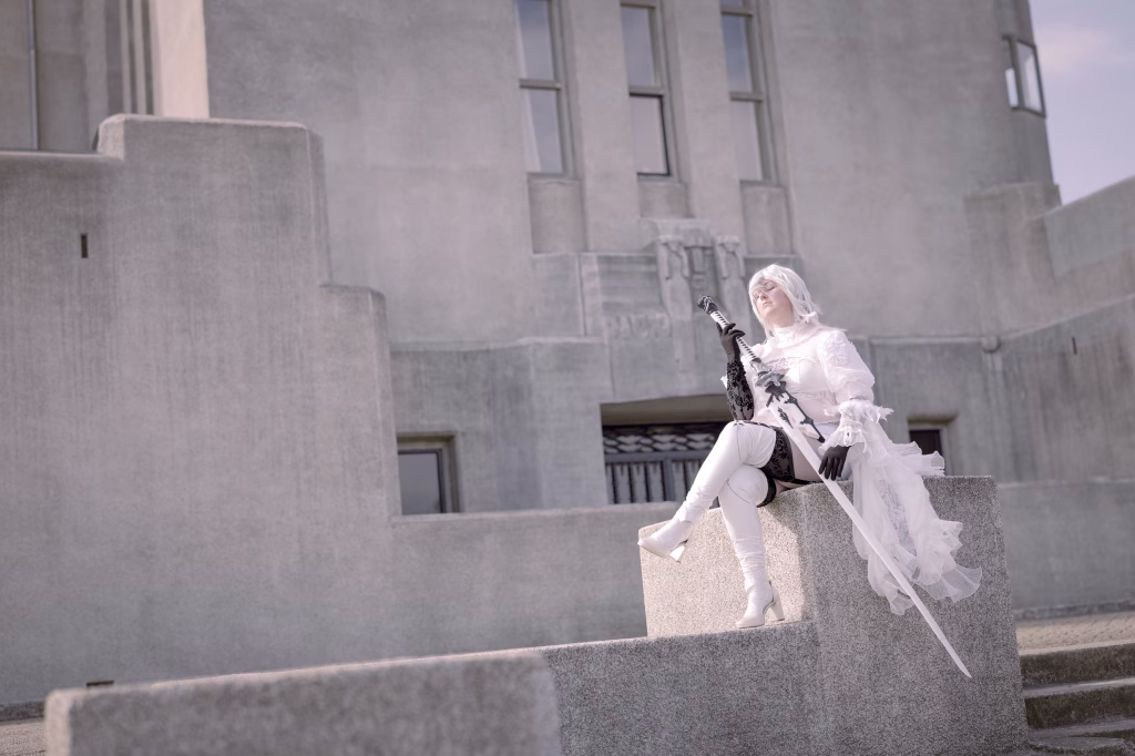 10H bride cosplay