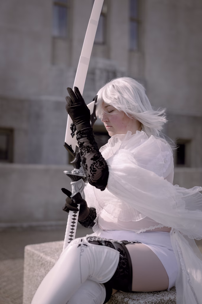 10H bride cosplay