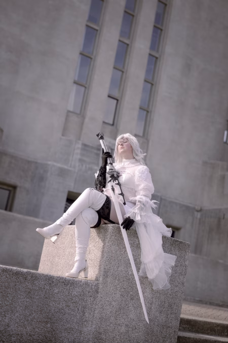 10H bride cosplay